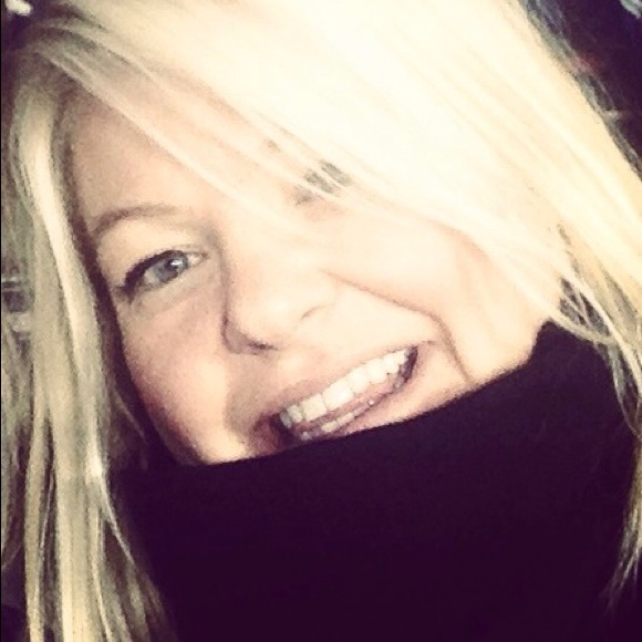 Meet your Posher, Jen - Picture 2 of 2